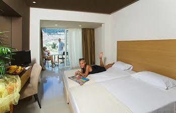 Hotel Anavadia 4*